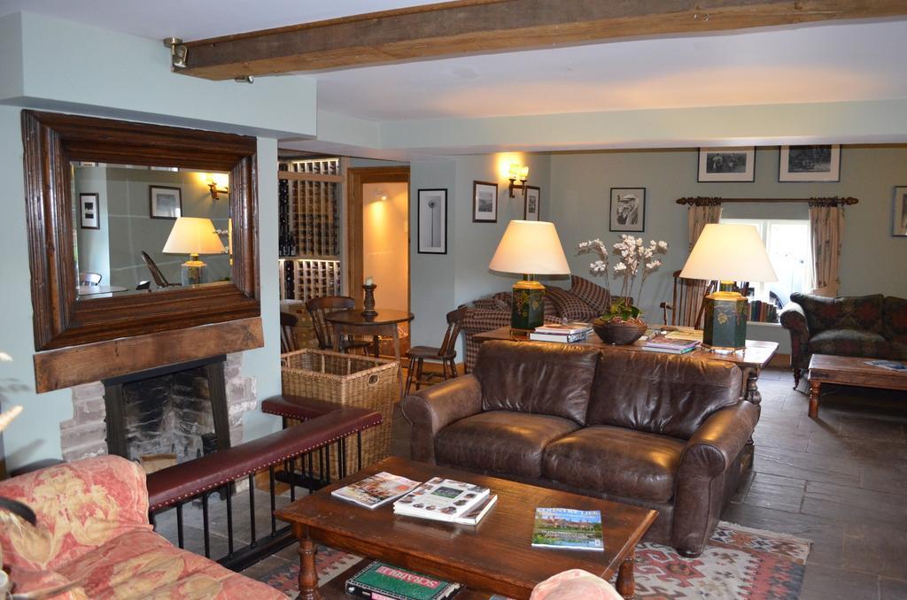 The Bell At Skenfrith Hotel ภายนอก รูปภาพ